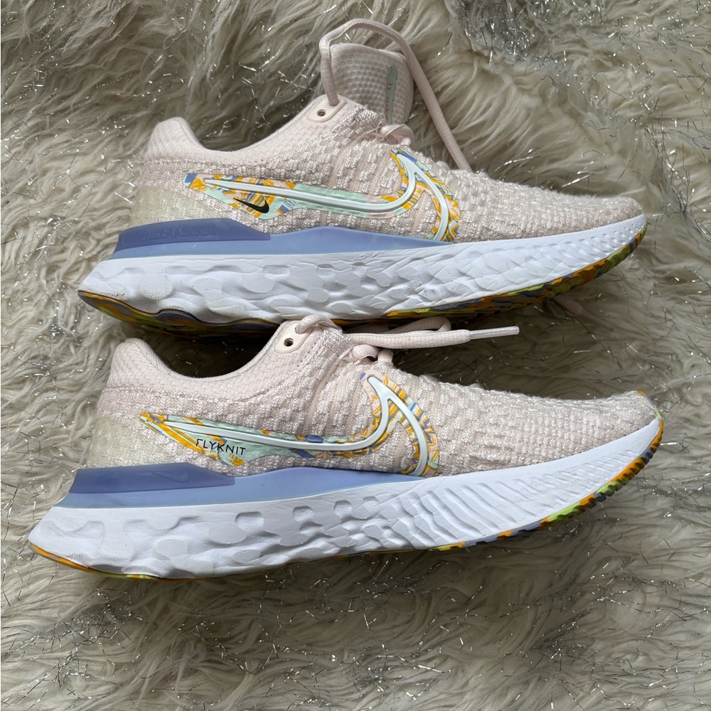 Nike React Infinity FlyKnit Light Pink Women's Athletic Shoes Size 8
